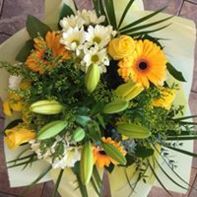 Sunshine Bouquet - Bright and sunny flowers for a beautiful morning!
Fine Print: Every bouquet is hand made and delivered by the local florist. Pictures shown are recent examples of an actual arrangement that were designed by talented florists and later sent out to a customer just like you! Please note that each individual florist cannot guarantee what the flower varieties or colours will be, they do guarantee that your specific arrangement will be fresh, beautiful and that your recipient will love it! Sunshine Bouquet - Bright and sunny flowers for a beautiful morning!
Fine Print: Every bouquet is hand made and delivered by the local florist. Pictures shown are recent examples of an actual arrangement that were designed by talented florists and later sent out to a customer just like you! Please note that each individual florist cannot guarantee what the flower varieties or colours will be, they do guarantee that your specific arrangement will be fresh, beautiful and that your recipient will love it!