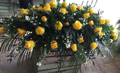 Rose casket spray - Rose Casket spray approximately 3ft,4ft and 5ft.
Made to your requirements and colours. Rose casket spray - Rose Casket spray approximately 3ft,4ft and 5ft.
Made to your requirements and colours.