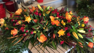 Traditional Casket Spray - Traditional double ended spray in oasis - can be made in your choice of colours. At Hearts and Flowers we are delighted to present this product available for flower delivery in Cardiff and surrounding areas and surrounding areas.
sizes are approximately 3ft,4ft and 5ft Traditional Casket Spray - Traditional double ended spray in oasis - can be made in your choice of colours. At Hearts and Flowers we are delighted to present this product available for flower delivery in Cardiff and surrounding areas and surrounding areas.
sizes are approximately 3ft,4ft and 5ft