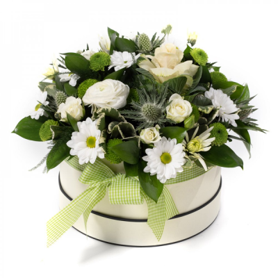 Olivia - A stunning arrangement of luxurious flowers in a white & cream colourway. Made to impress in a stylish hat box. Olivia - A stunning arrangement of luxurious flowers in a white & cream colourway. Made to impress in a stylish hat box.